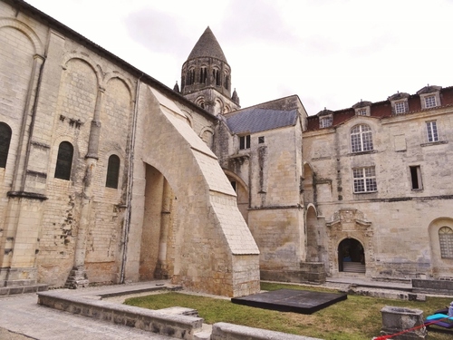 Saintes: l'Abbaye aux Dames (photos)