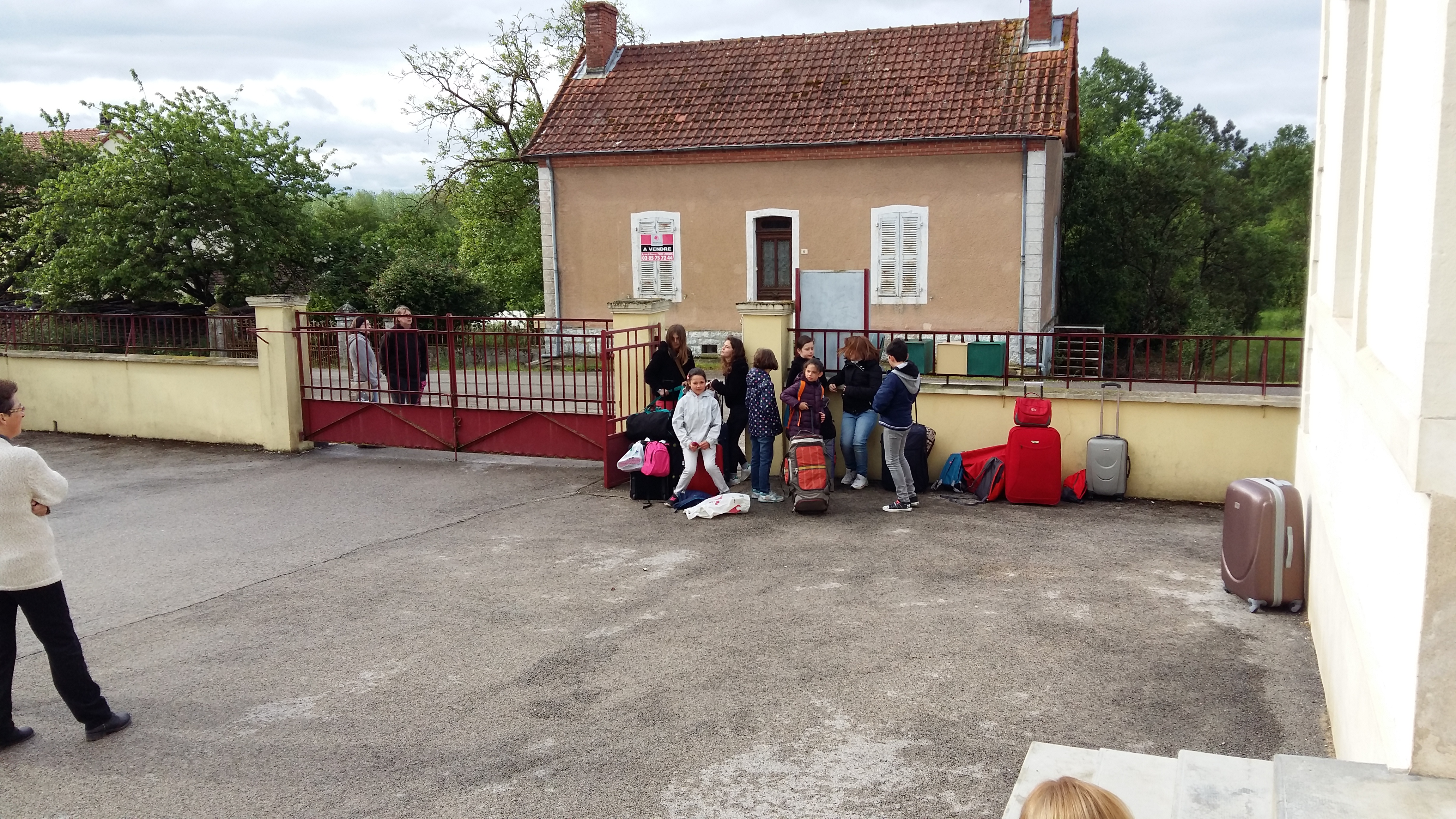 L'école de Saint Bonnet en Bresse part en voyage scolaire dans le Jura ! - Saint  Bonnet dans le Jura