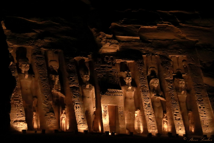 Le petit temple d'Abou Simbel by night, Egypte