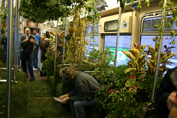 Mobile-Garden-CTA-Train-Passengers