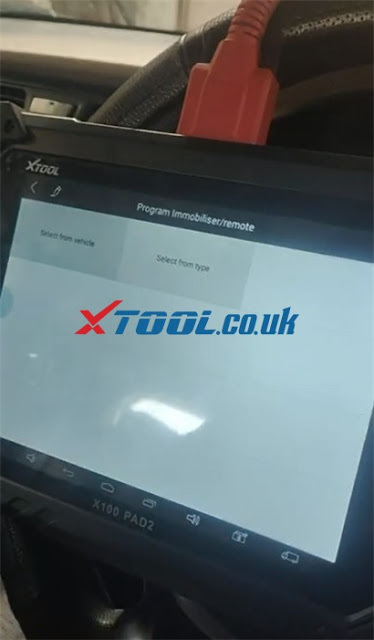 Program Hyundai i20 Smart Key with Xtool X100 Pad2 07
