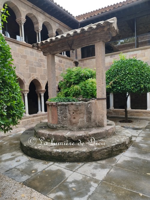 Fréjus, le cloître de la cathédrale saint Léonce