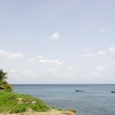 Sur la côte Caraïbe, à la hauteur de l'Habitation... - Photo : Bobnad (Août 2014)