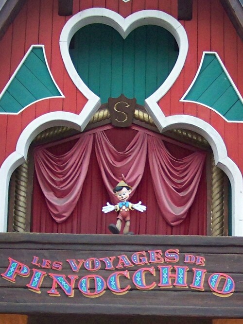 Disneyland Paris  .5