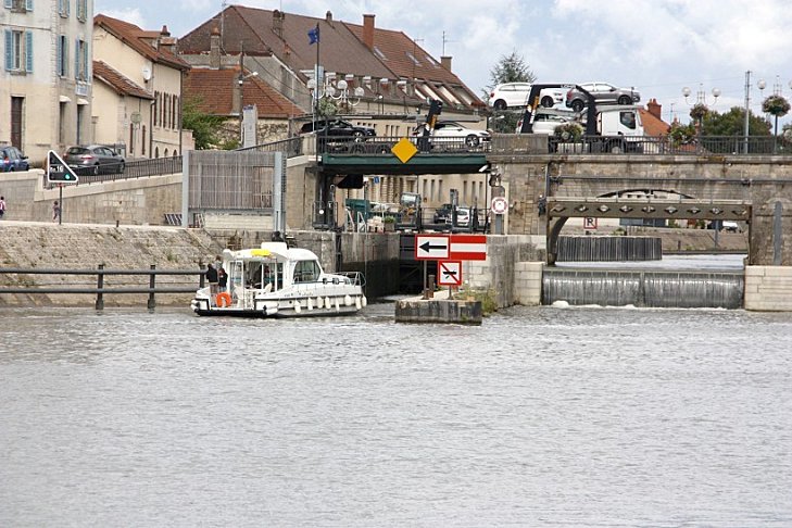 Gray-la-Saone-080-border.jpg