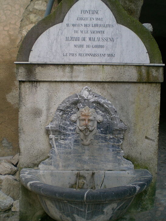 Gorbio fontaine 01.JPG