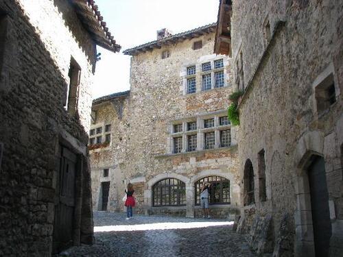 Le village de Pérouges