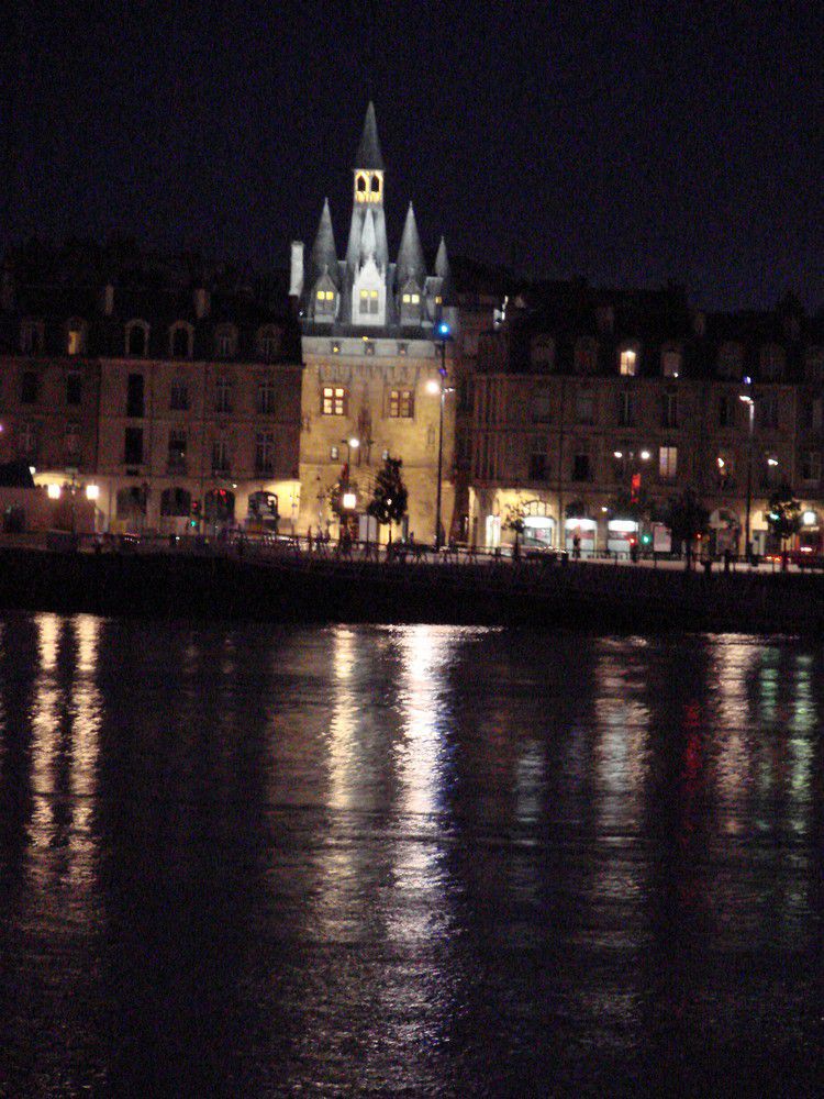 Quelques photos de Bordeaux, la nuit...