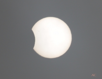 Le soleil mangé par la lune (le 4 janvier 2011)