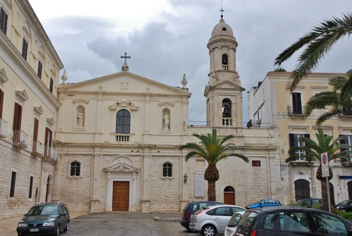 Trani et sa superbe Cathédrale dans les Pouilles en Italie (photos)