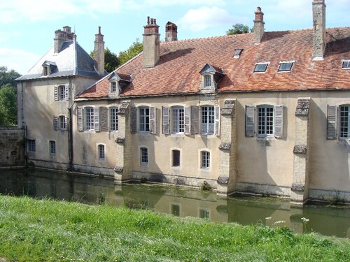 -Le Château de Mauvilly