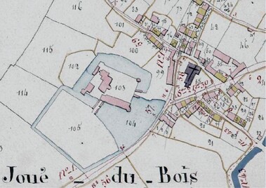 LES REMPARTS DE JOUE-DU-BOIS (Orne)