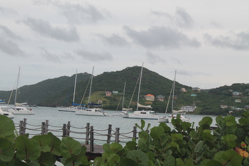 Croisière en Catamaran entre la Martinique et les Iles Grenadines 5 : Béquia > Petit Nevis > Canouan