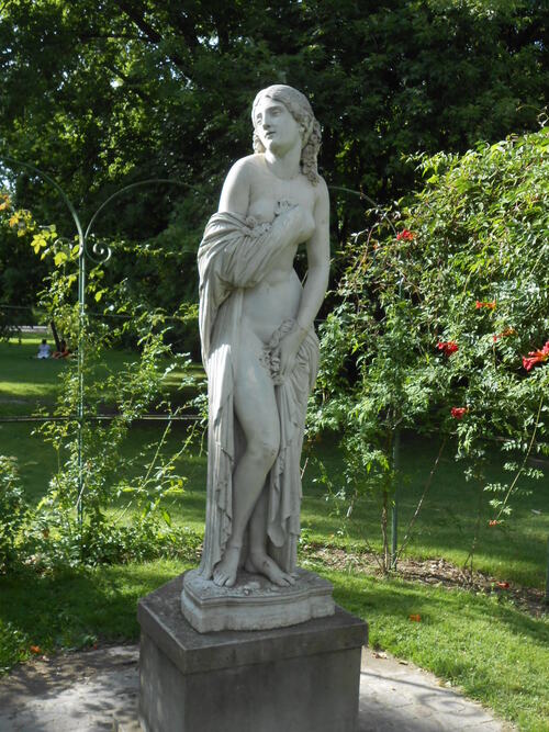 n°281- une statue-Mildéfis
