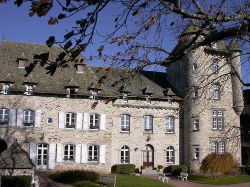 Chateau de Montsalvy.jpg