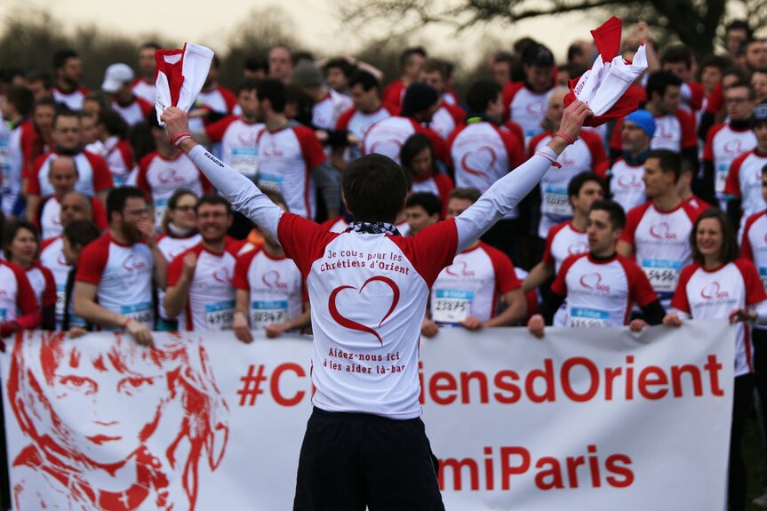 SOS Chrétiens d&#39;Orient a mobilisé lors du semi-marathon de Paris | CNEWS