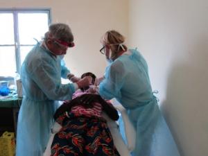 Soins dentaires au Centre Médical - Antenne chirurgicale de Sapouy (novembre 2015)