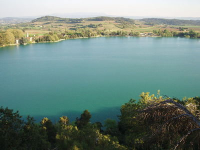 Blog de lisezmoi :Hello! Bienvenue sur mon blog!, Le Luberon : L'étang de la Bonde