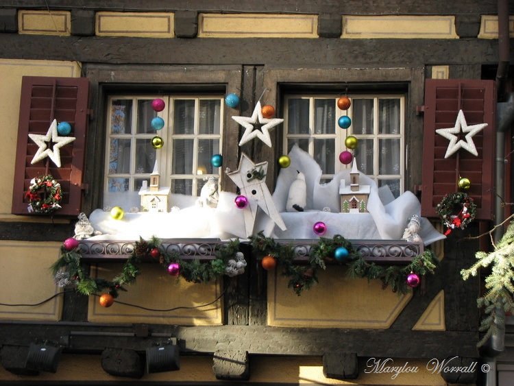 Au temps des marchés de Noël : Colmar Place de la Mairie etc.
