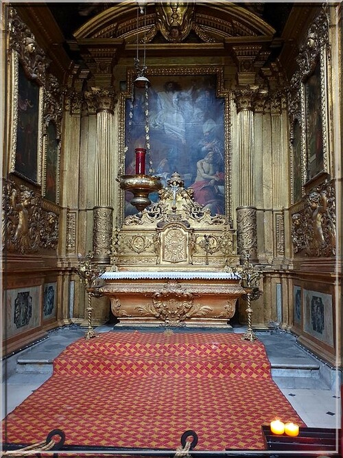 1025 - La Collégiale ND des Anges à l’Isle-sur-la-Sorgue dans le Vaucluse (84)