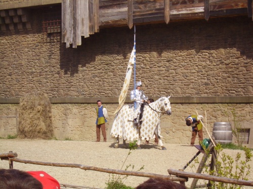 JOURNEE EXCEPTIONNELLE AU PUY DU FOU? TEMPS TRES CHAUD, SPECTABLES MERVEILLEUS? on en a pris plein les yeux