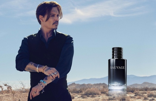 Johnny Depp, pirate tatoué pour le parfum Sauvage de Dior