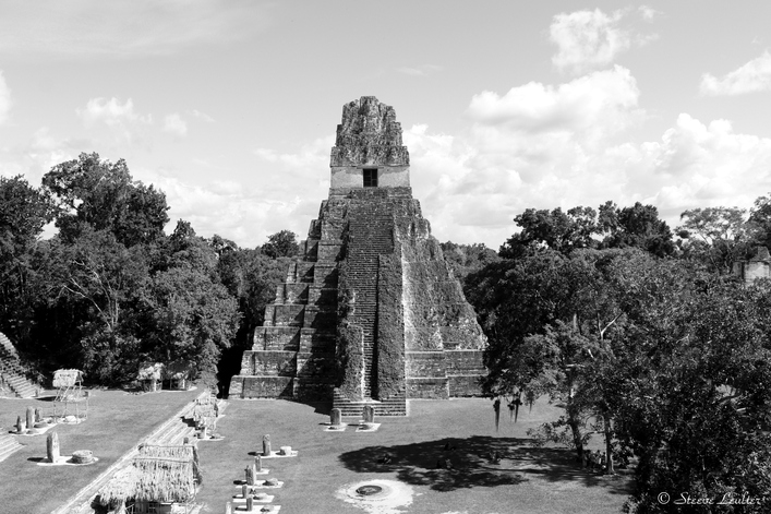 Tikal en N&B