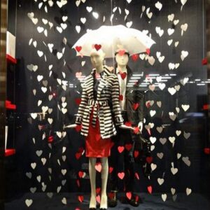 campaign valentine' days window loves 