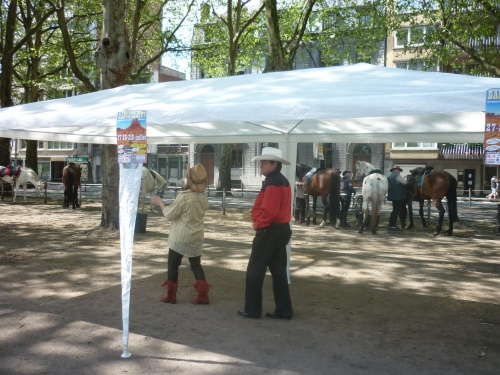 à vélo,à pied,à cheval