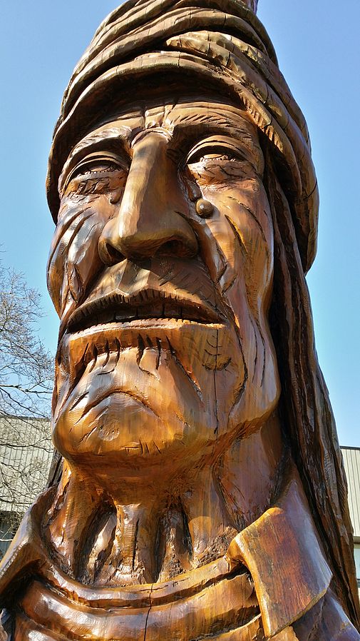 Sequoyah ''Sequoyah Memorial'' face Musée cherokee Caroline du Nord (Sequoyah_Denkmal,_North_Carolina)