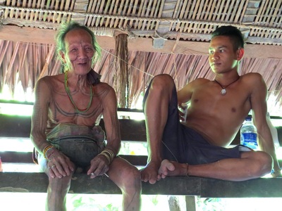 10 Juillet - Siberut - Premier contact avec les Hommes Fleurs