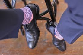 Chaussures et chaussettes dans l'élégance de la mode des Conseils des hommes par Luca Locci