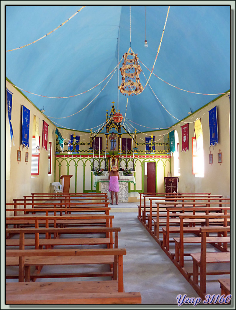 Ancien village de Tetamanu : intérieur de l'église - Atoll Fakarava - Tuamotu - Polynésie française