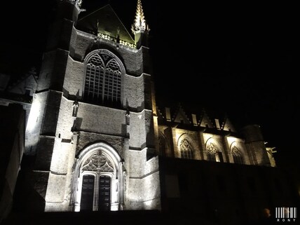 Mons by night