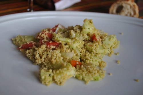 Taboulé parfumé à la menthe et au citron, à la tomate et concombre