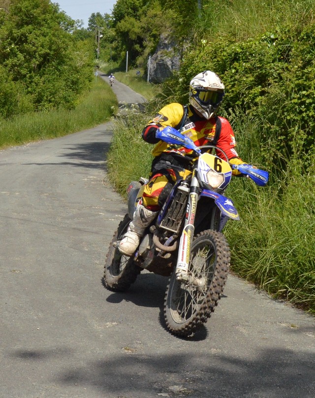 Blog de sylviebernard-art-bouteville : sylviebernard-art-bouteville, 29ème Enduro des Coteaux Charentais . Châteauneuf-sur-Charente 4.05.2014 (N°8)