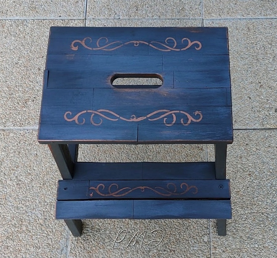 2023 - Relooking petit escabeau