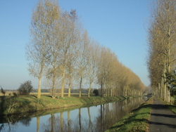  * Le Canal de l'Espierres