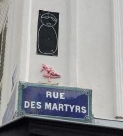 En descendant la rue des Martyrs ; une promenade d'Anne-Marie Guérin