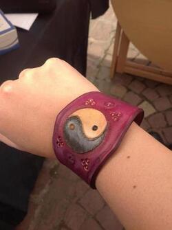 Cuir, tsuba et bracelet 