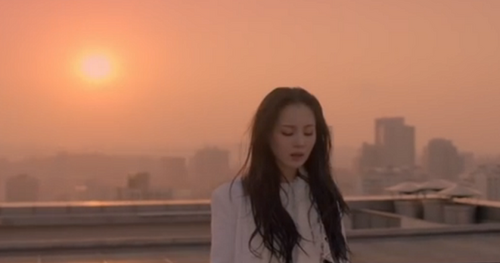 Lee Hi : Breathe