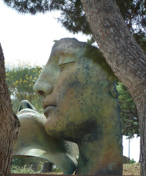 Agrigente, la vallée des temples, sculptures d'Igor Mitoraj et de Gianfranco Meggiato