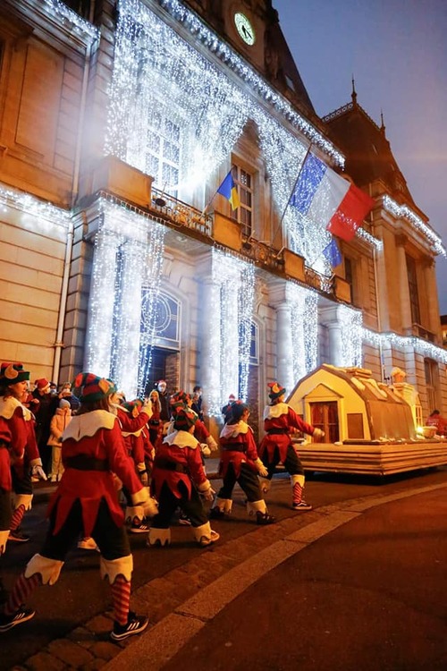 la parade de noël dans ma ville ... 