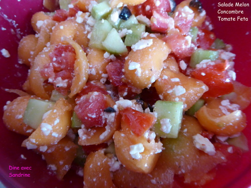 Une Salade de Melon, Concombre, Tomate et Feta