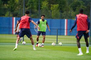 season psg training soccer project is now