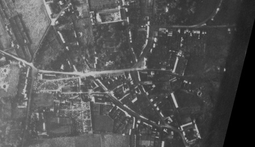Outreau - Centre-ville en 1944, défiguré par la guerre (remonterletemps.ign.fr)