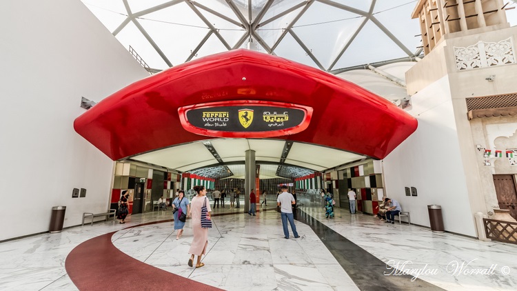 Abu Dhabi : Ferrari World 1/2