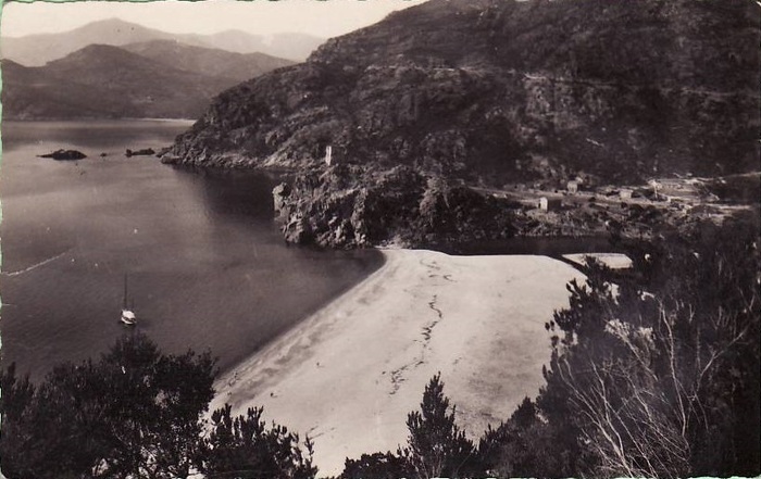 Porto vu de la route d' Ajaccio. 1920 à 1950.