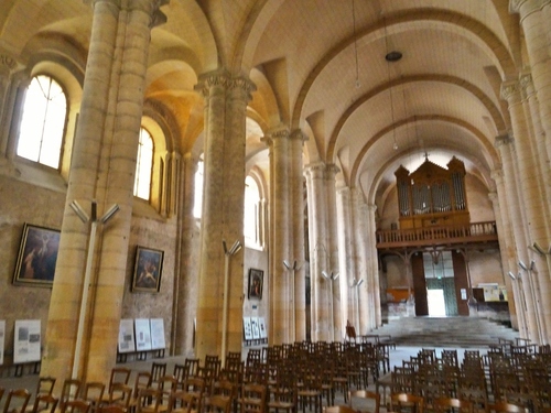 Poitiers : églises Saint Hilaire  et Saint-Jean de Montierneuf