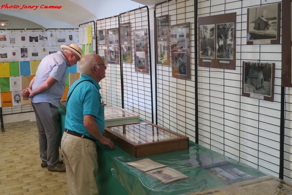 Les Amis du Châtillonnais ont fêté la parution de leur 300 ème "cahier", avec une exposition rétrospective